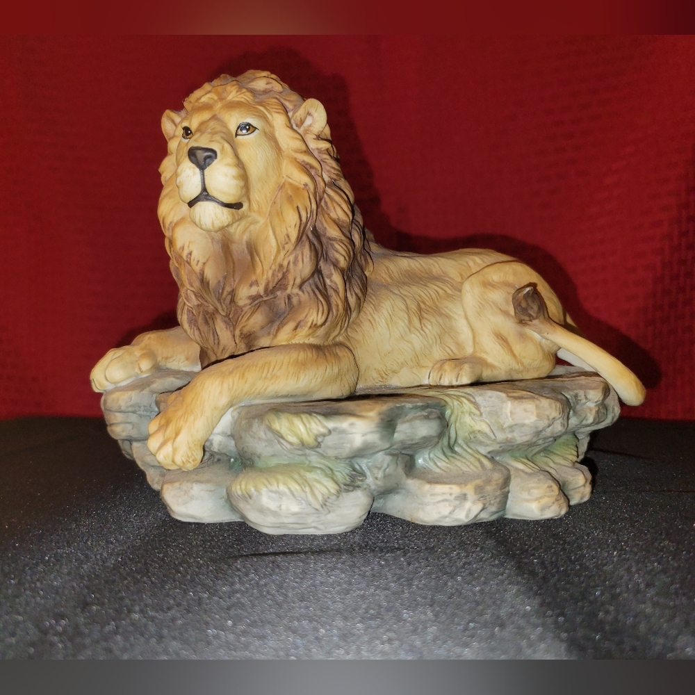 Home Interiors Lions Pride statue